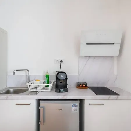 Le Bambou: Grand Au Calme, Climatise, 5 Min De La Gare Apartamento