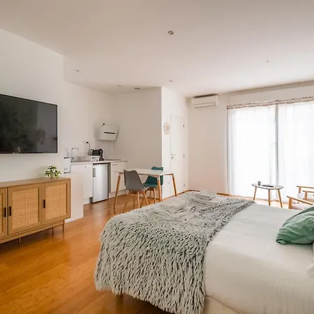 Le Bambou: Grand Au Calme, Climatise, 5 Min De La Gare Apartamento *