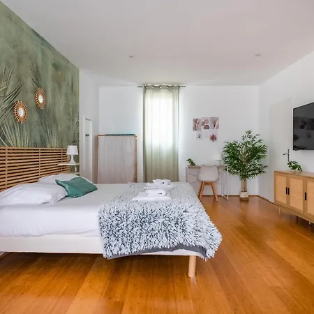 Apartment Le Bambou: Grand Au Calme, Climatise, 5 Min De La Gare