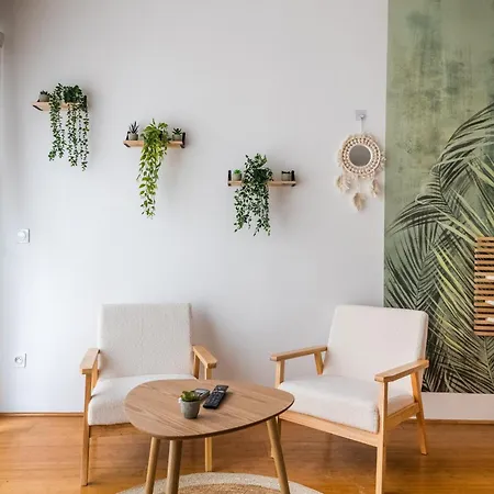 Le Bambou: Grand Au Calme, Climatise, 5 Min De La Gare Apartamento